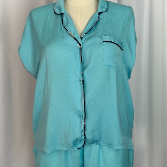 Van Winkle & Co.Blue Pajama Set with Notched Lapel and Short Sleeves (734) - Picture 1 of 15